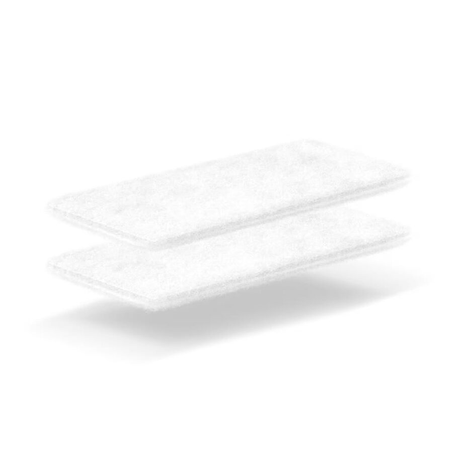 Dwie białe prostokątne ściereczki czyszczące ułożone jedna nad drugą na białym tle.